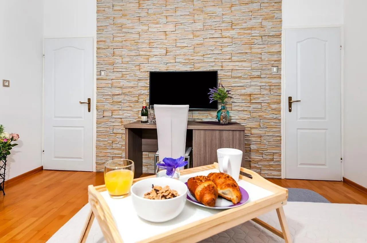 Apartment & Rooms Graciela Rovinj Guest house